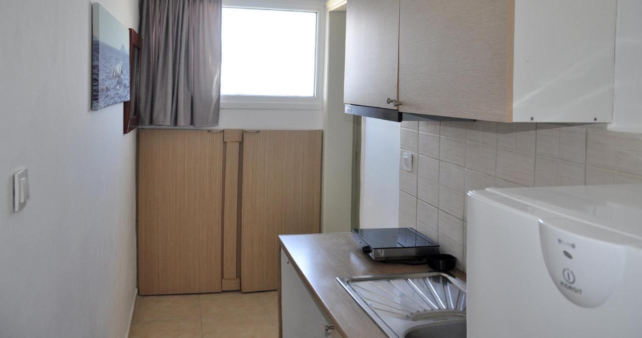 Coralli Beach Studios-Apartments Kallithea  Bagian luar foto